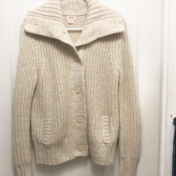 Mossimo Supply Co. Sweaters - Mossimo Chunky Knit Sweater. Size: Medium